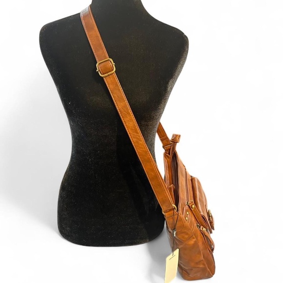 KL928 Medium Crossbody Bag with Multi Pockets & Adjustable Strap - Picture 2 of 7